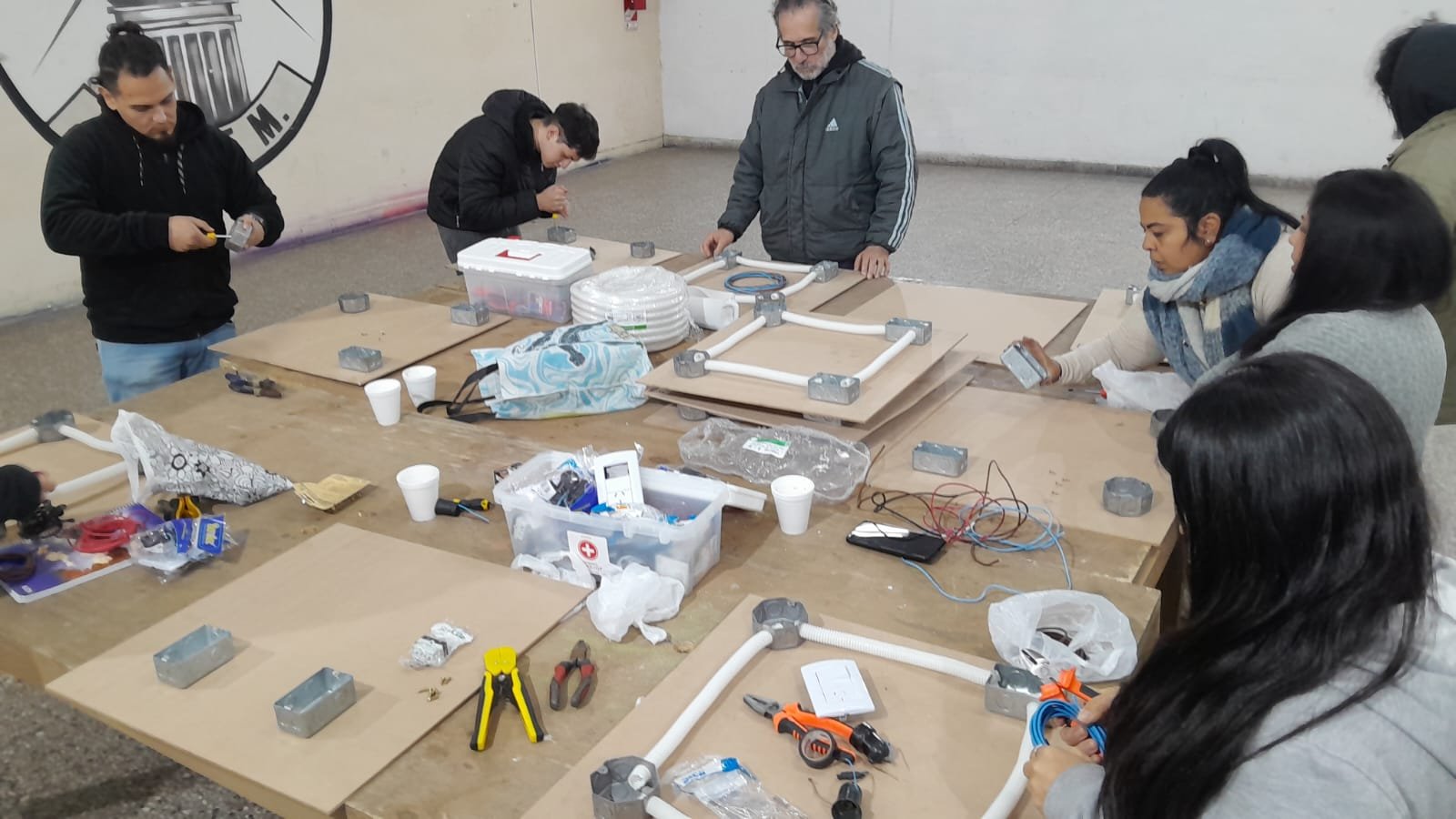 Alumnos en taller